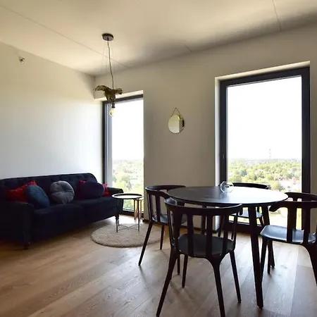 Amazing High-rise 1br With 11th Floor Views タリン